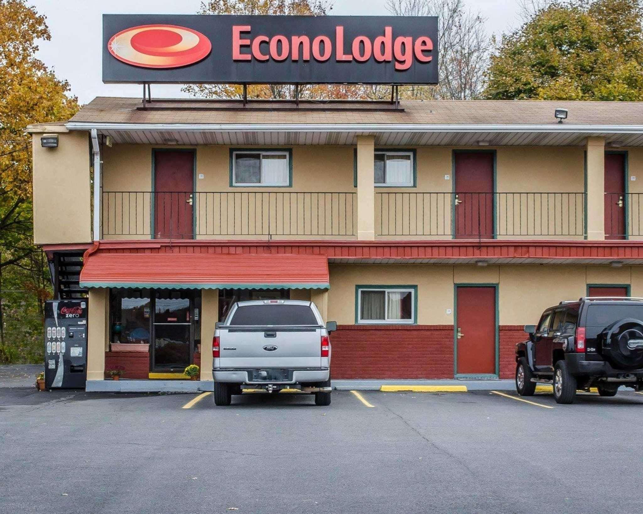 Econo Frackville